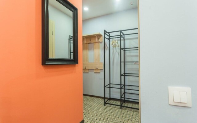 Apartment on Razyezzhaya