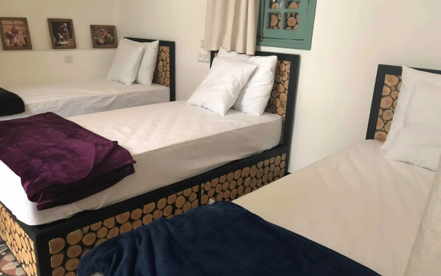 Bed Square - Hostel