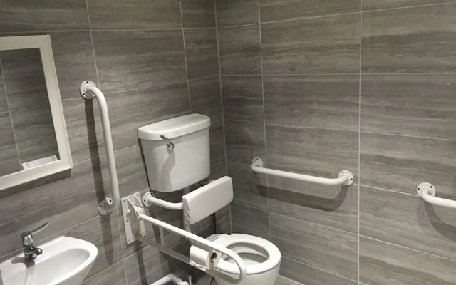 The Waves Bar Cafe B and B Hotel