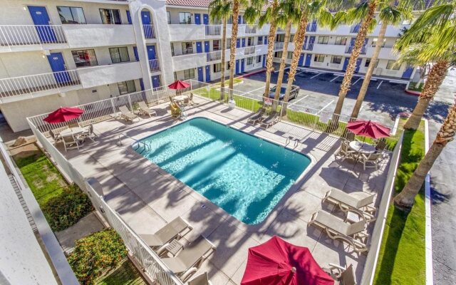 Motel 6 Phoenix, AZ - West