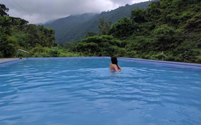 Crocus River Resort