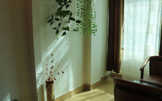 Zaryab Hotel & Restaurant