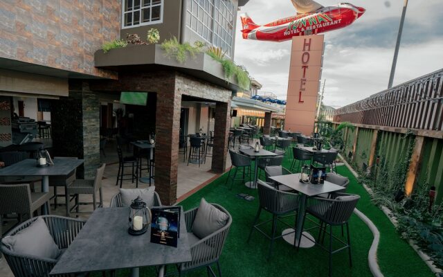 Runway Hotel