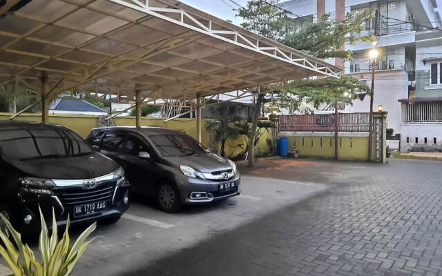 RedDoorz near RS Setiabudi Medan