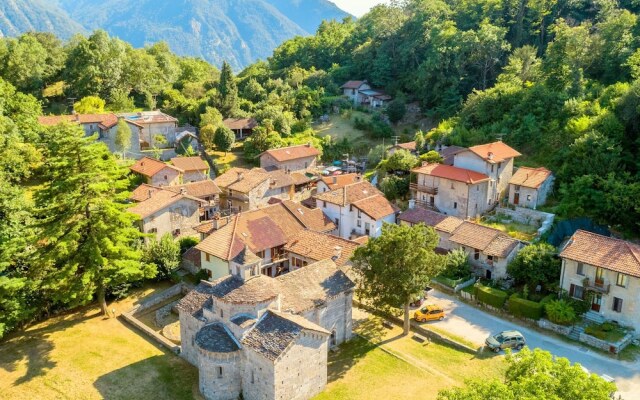 Authentic Rural House, 200 mt Form the Parking