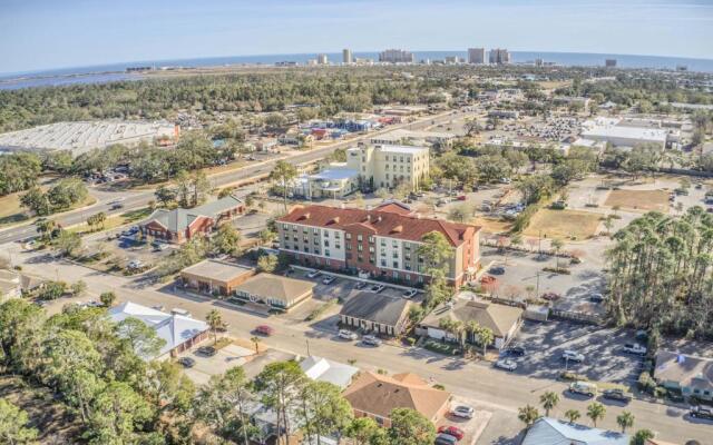 Holiday Inn Express & Suites Gulf Shores, an IHG Hotel