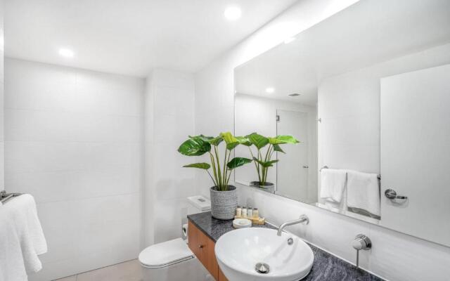 Belle Escapes - Suite 14, where Pure Luxury meets the Coral Sea, Alamanda Resort