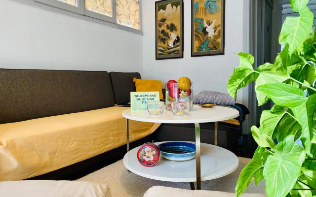 Lovely 50 sq penthouse & 25 sq balcony @ Glyfada