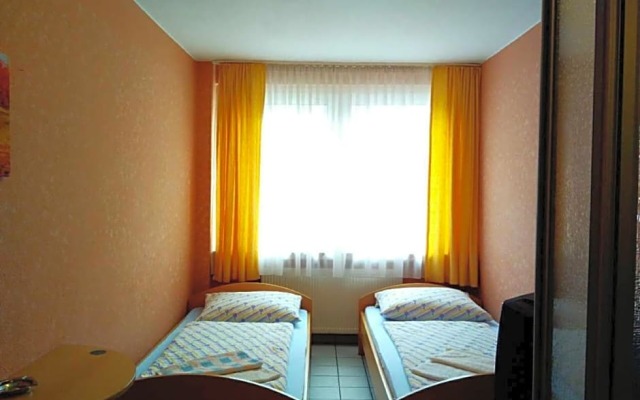 Hotel Yans