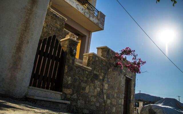 Mohlos house with Seaview