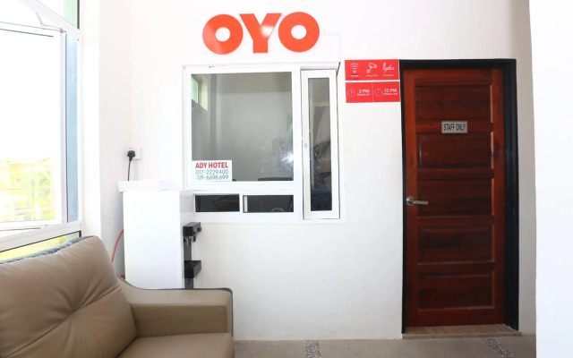 Super OYO 89678 Ady Hotel