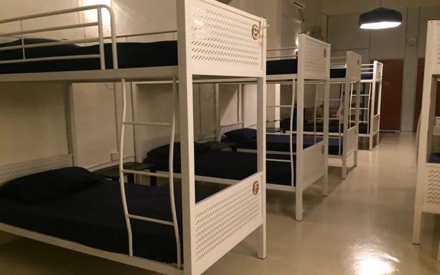 Vloft Backpackers Hostel