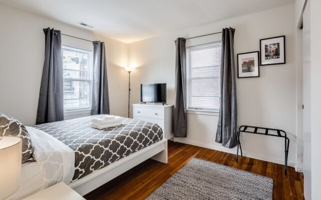 Stay Steps Away From Center City/rittenhouse!!