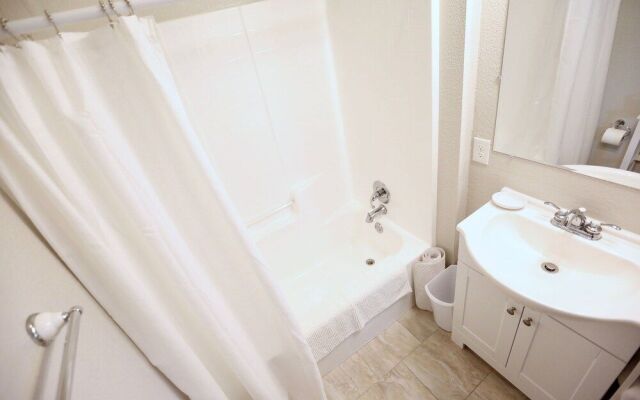 Bryn Oaks Bed and Breakfast