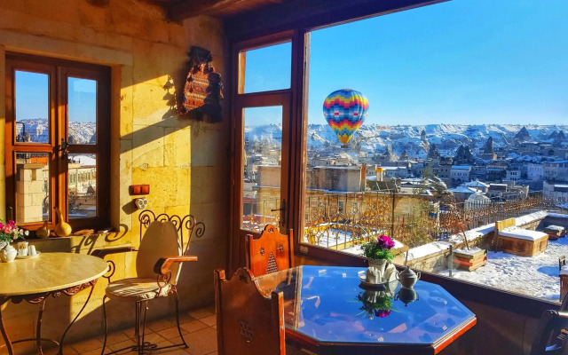 Vineyard Cave Hotel