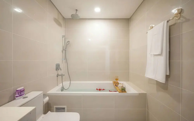 Eco Green Saigon - Free Gym & Pool