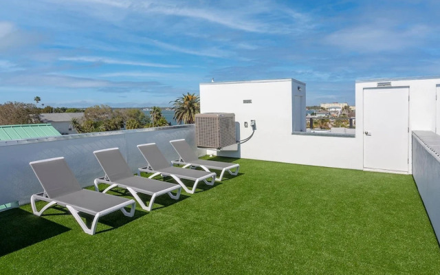 Luxury Pool Home Golf Cart