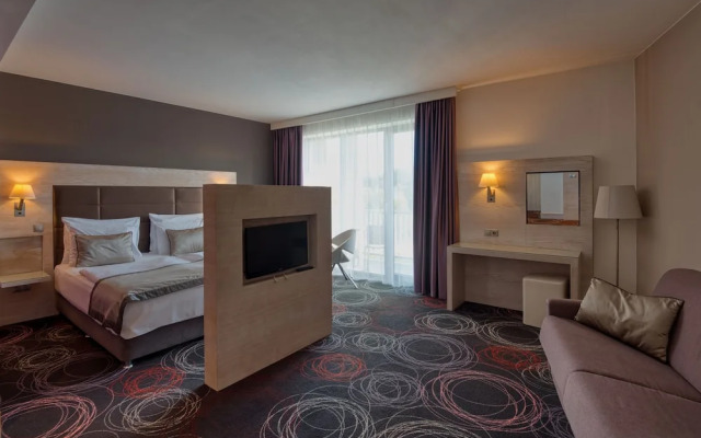 Aura Hotel - Adults Only
