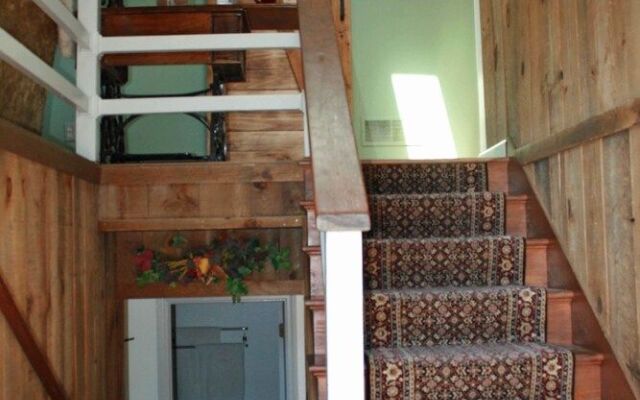 Carriage Corner Bed & Breakfast