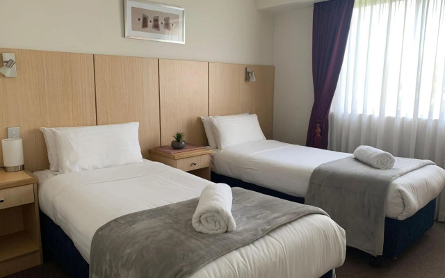 Airport Ascot Motel