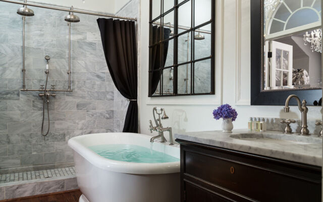 The Twelve Oaks Bed & Breakfast