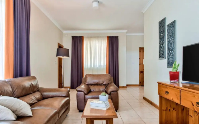 Villa Sardinella-5 Bedroom Villa With Private Pool