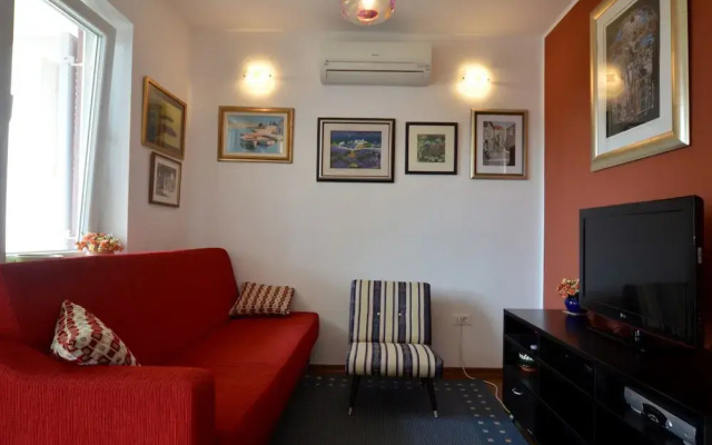 Comfortable and Sunny Rovinj Apartment