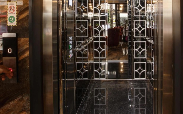 Life Point Hotel