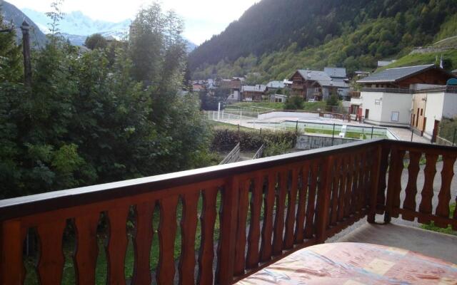 Appartement Champagny-en-Vanoise, 4 pièces, 8 personnes - FR-1-464-47