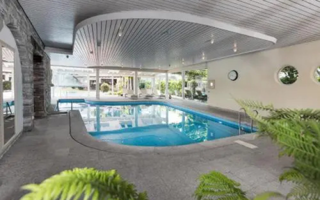 Villa Delta Suites House