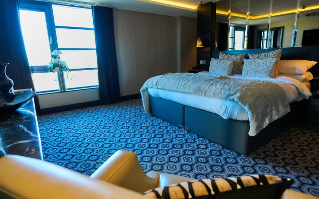 The Vincent Hotel