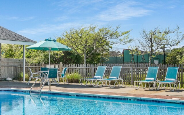 Driftwood Resort