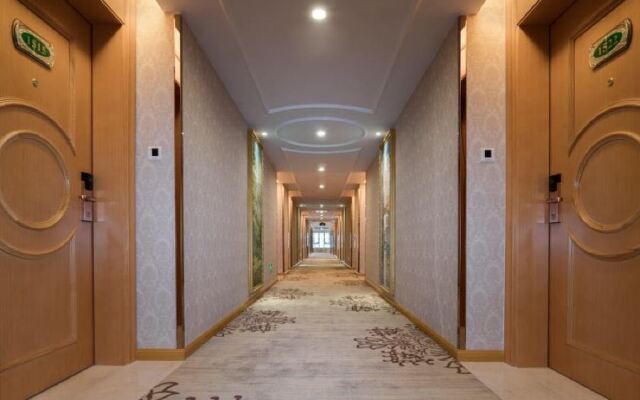 Vienna International Hotel (Shenzhen Guanlan Avenue)