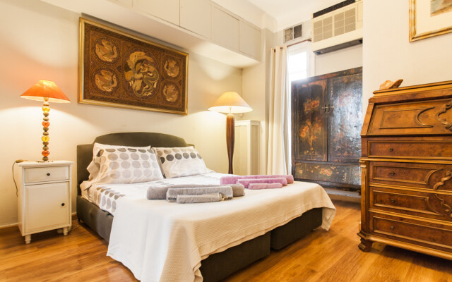 Art apartment Kolonaki