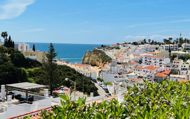 Carvoeiro -Spacious 2 bedroom appartment with pool - Monte Dourado