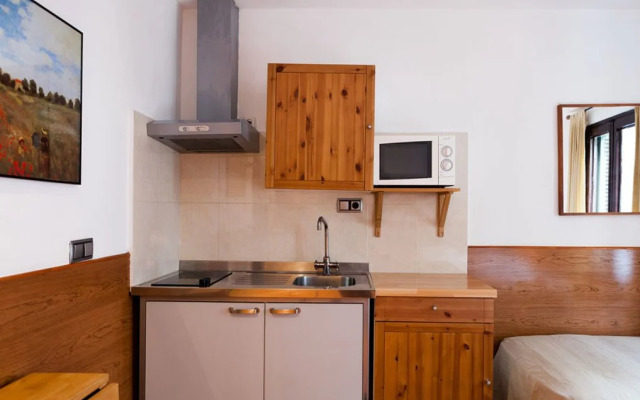 Studios Pelayo Guest House