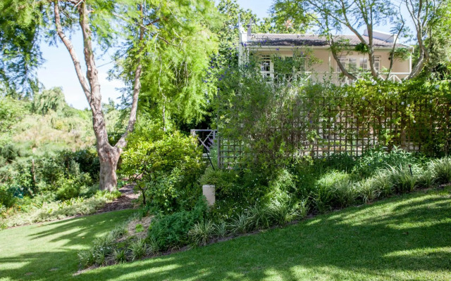 33 Strawberry Lane