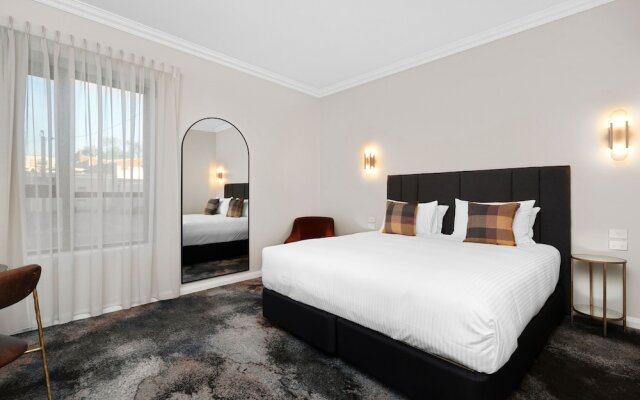 St Hugh Hotel Wagga Wagga