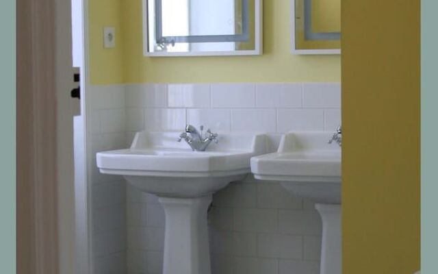 Hotel De Langlais Guesthouse