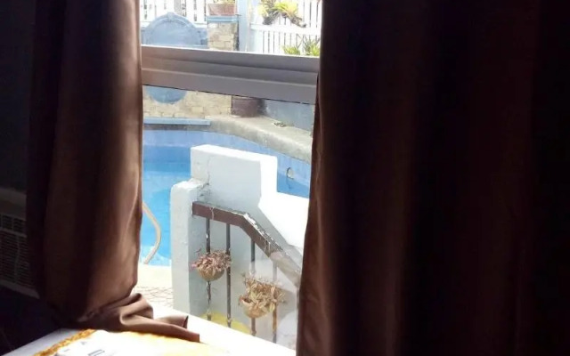 Grand Peninsula Suites