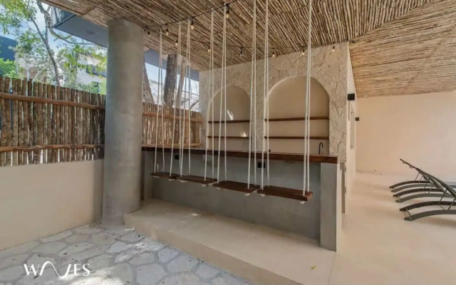 Spacious 3 Br. W/private Pool Exclusive Gym