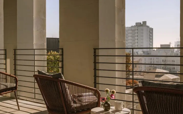 Sonder by Marriott Bonvoy The Winfield Apartments Downtown LA