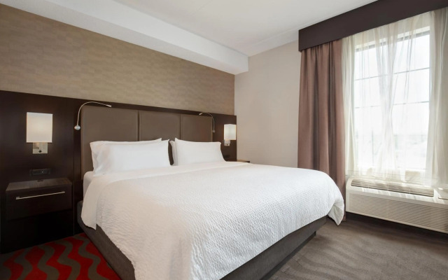 Holiday Inn Express Hotel & Suites Barrie by IHG