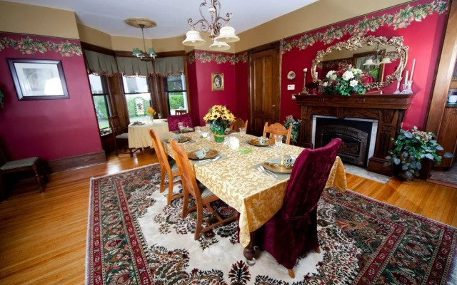 1840 Inn On The Main