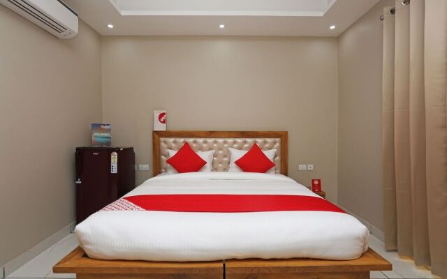 OYO 24626 Palm Garden Suites