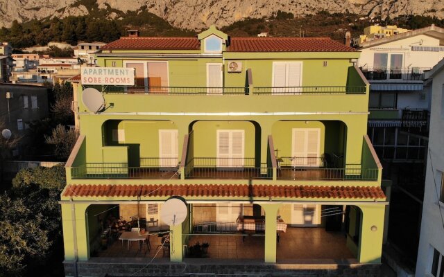 Kiwi Apartment
