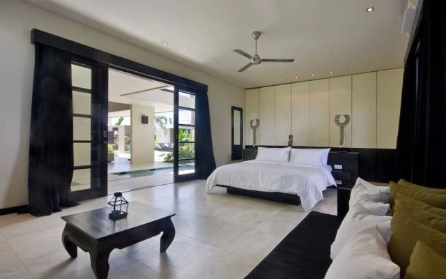 Private Villas, 4 Br, Canggu With Staff