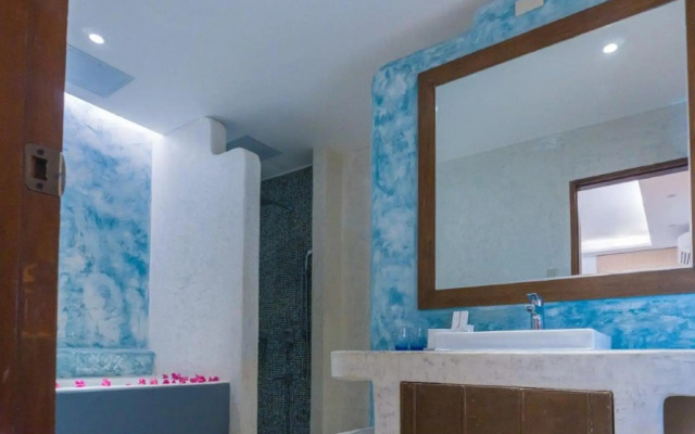 Camp Netanya Resort & Spa