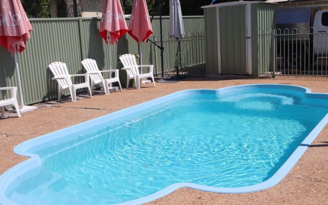 Country Roads Motor Inn Gayndah Qld