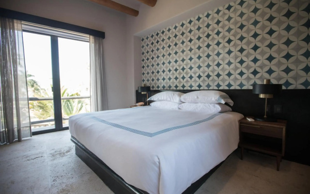 Thompson Zihuatanejo, A Beach Resort, by Hyatt